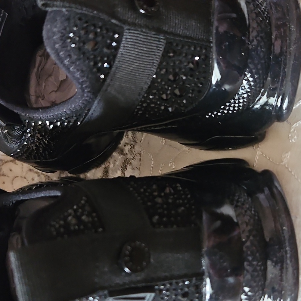 Steve Madden Black Rhinestones Sneakers - SIZE 5.5 - Picture 9 of 11